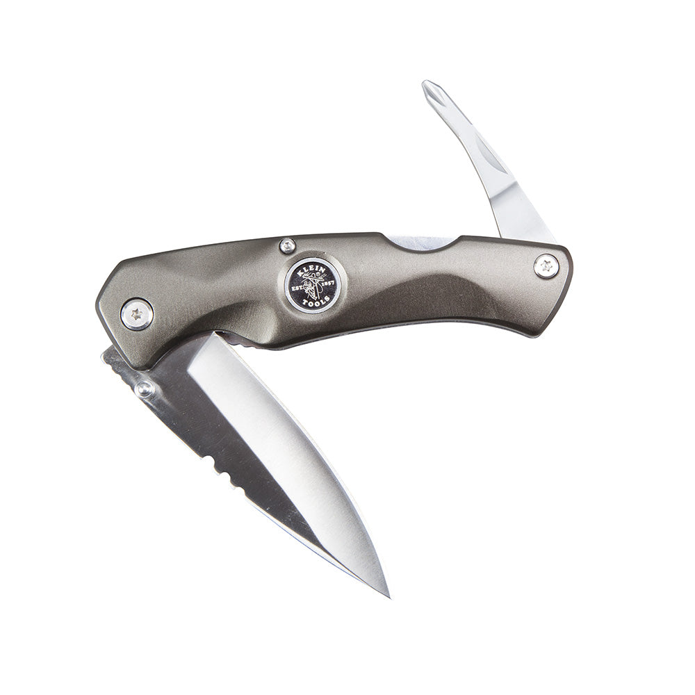 Klein Electricians Pocket Knife (44228) - Pro Tool Reviews