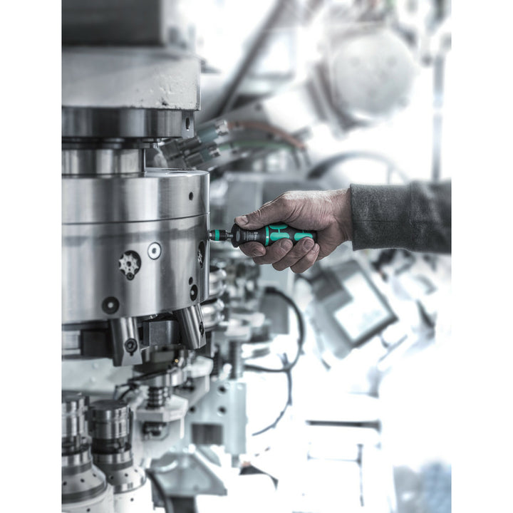 Wera Series 7400 Imperial Kraftform pre-set adjustable torque screwdrivers (2.5-29.0 in. lbs.) with Rapidaptor quick-release chuck, handle size 105 mm, 7465 x 2.5 in. lbs.