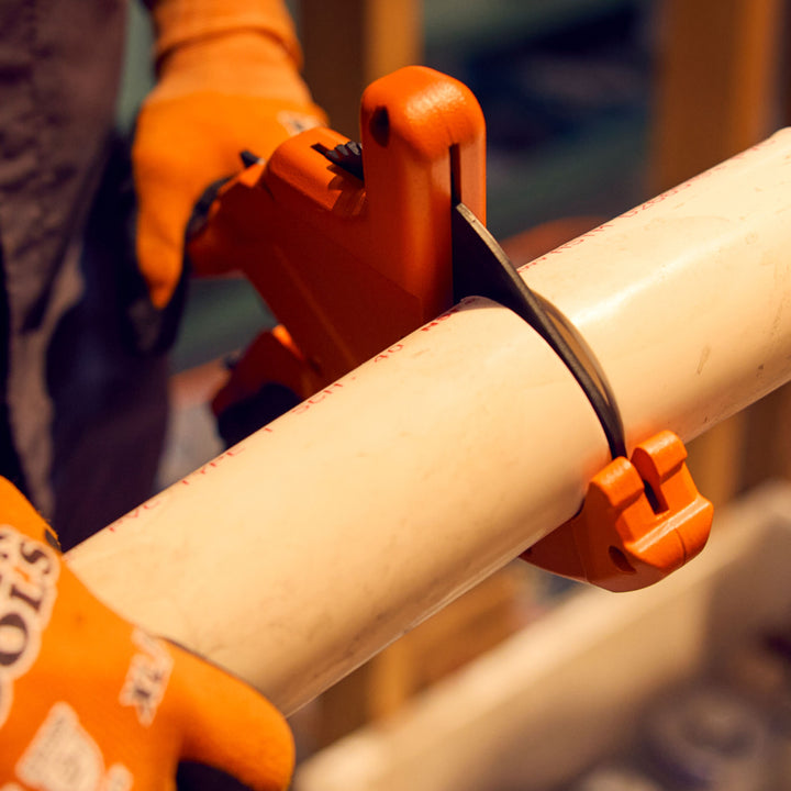 Klein Tools 50080 2-Inch Ratcheting PVC Pipe Cutter