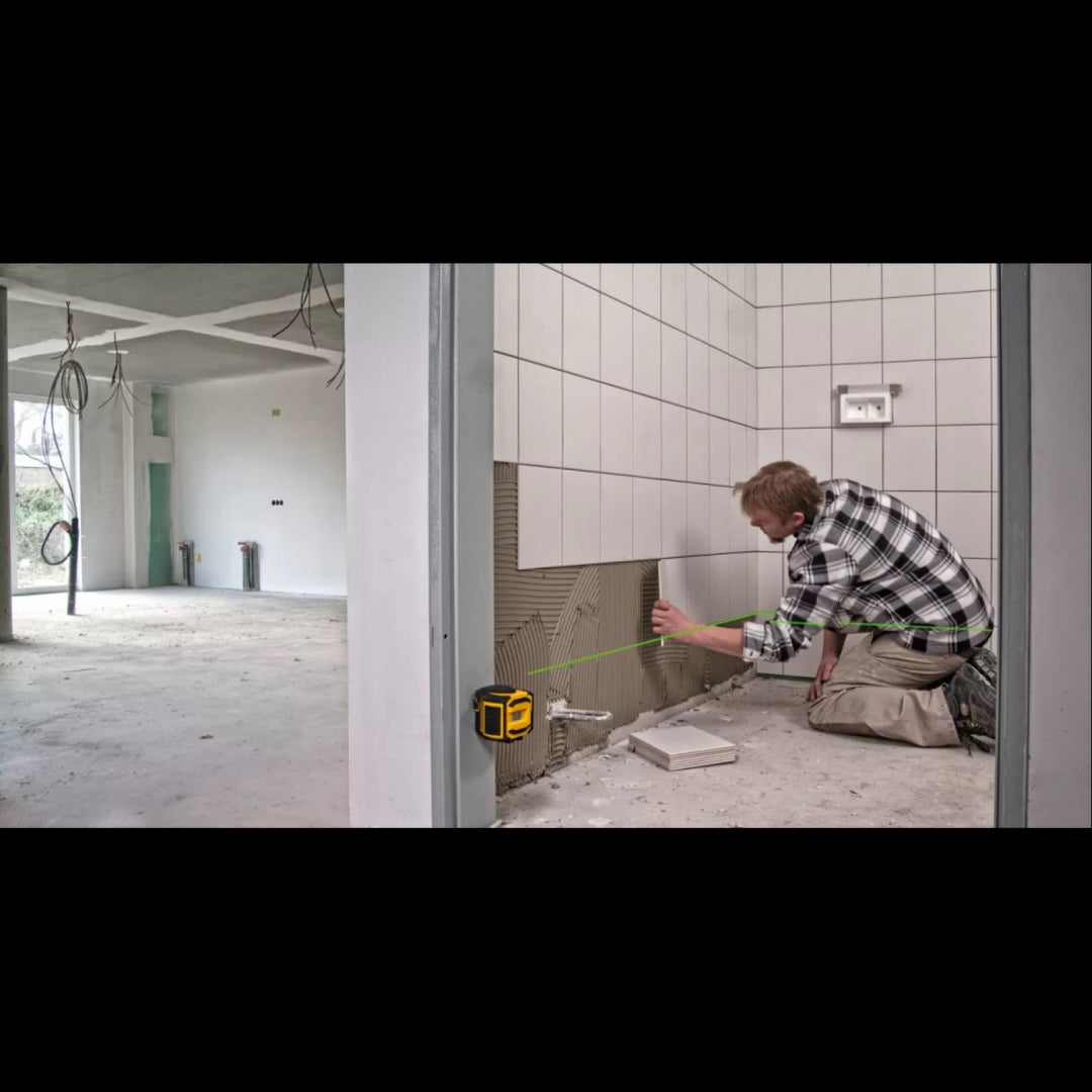 Stabila 03185 LAX 300 Green Laser Level Tool Set