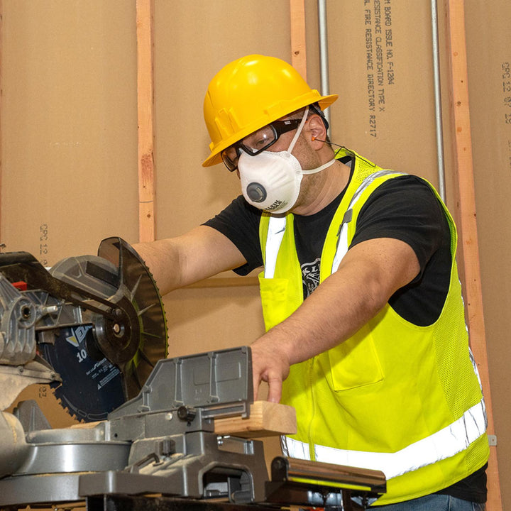 Klein Tools 604403 N95 Disposable Respirator, 3-Pack