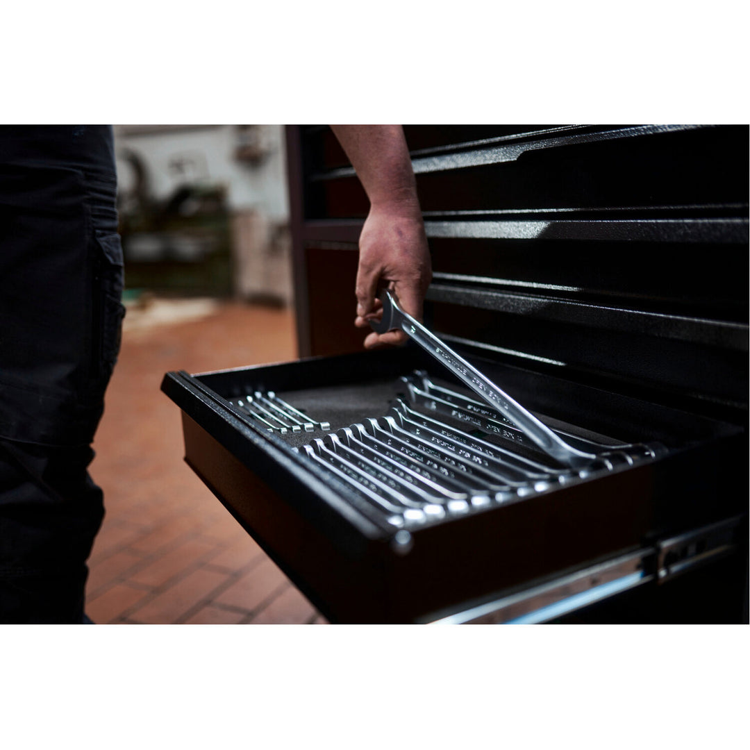 Stahlwille 98830204 Tool Assortment with workbench