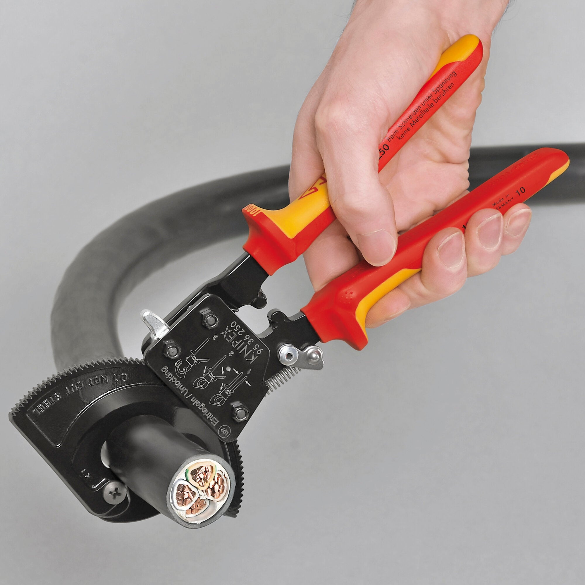 Knipex 95 36 250 SBA 10