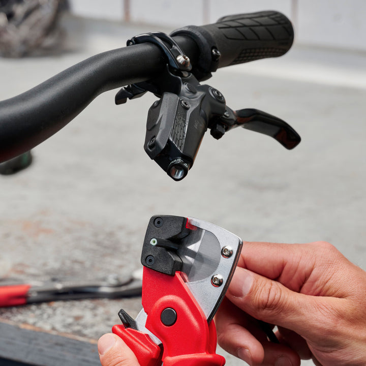 Knipex 90 10 185 SBA Pneumatic Hose Cutter, 7 1/4"