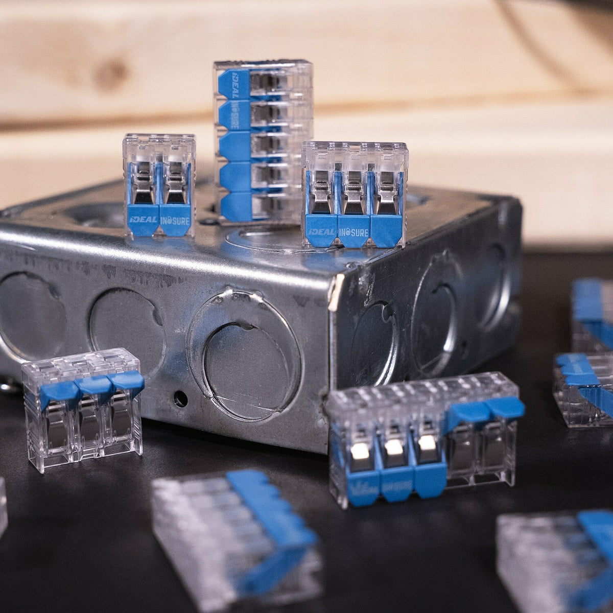 Ideal 30-10L33 In-Sure Lever Wire Connector, 10 AWG, 3-Port, 75 Box ...