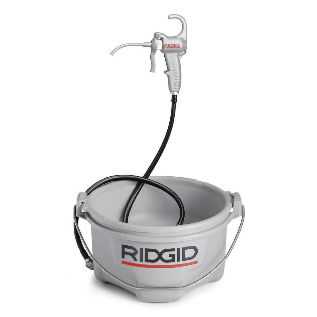 Ridgid 10883 Oiler with One Gallon Premium Thread Cutting Oil