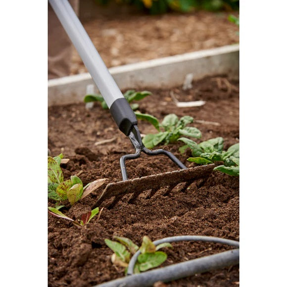 Corona GT 3234 Extended Reach 7-Tine Rake with ComfortGEL® Grip