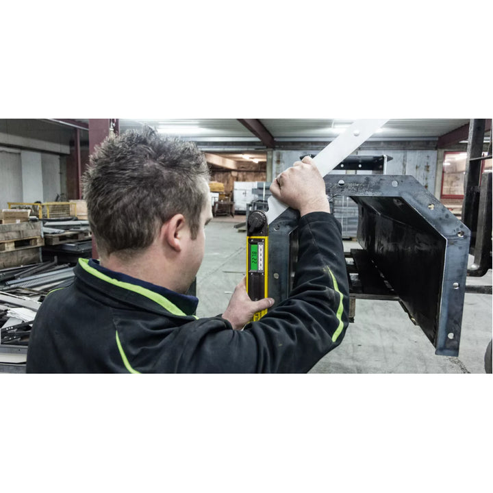 Stabila 39032 TECH 700 DA digital electronic angle finder 32 Inch