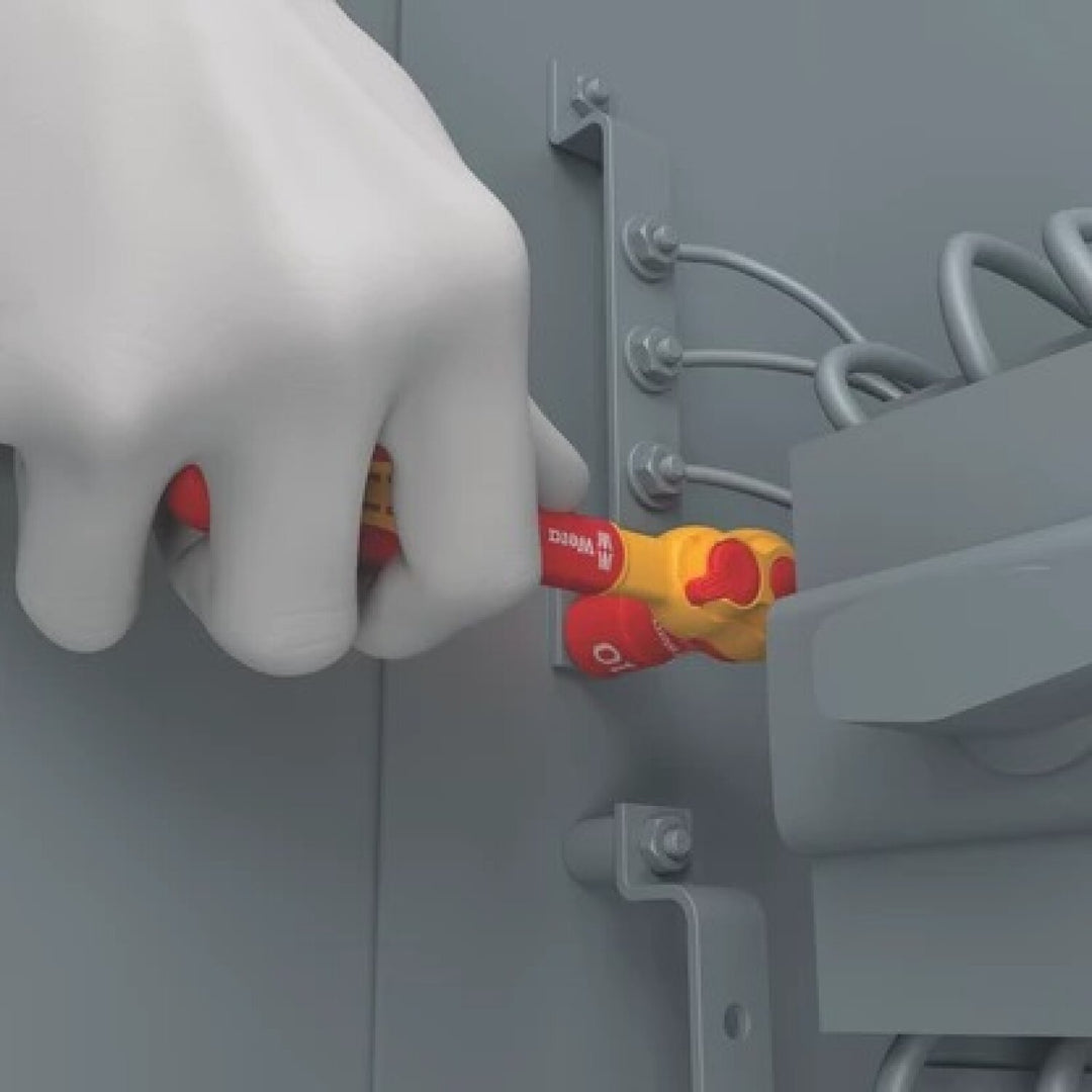 Wera 05004866001 8007 A Vde Zyklop Ratchet, Insulated, With Reversing Lever, With 1/4" Drive, 1/4" X 144 Mm