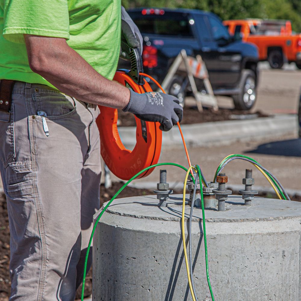 Klein Tools 56351 Fiberglass Fish Tape with Spiral Steel Leader, 100-Foot