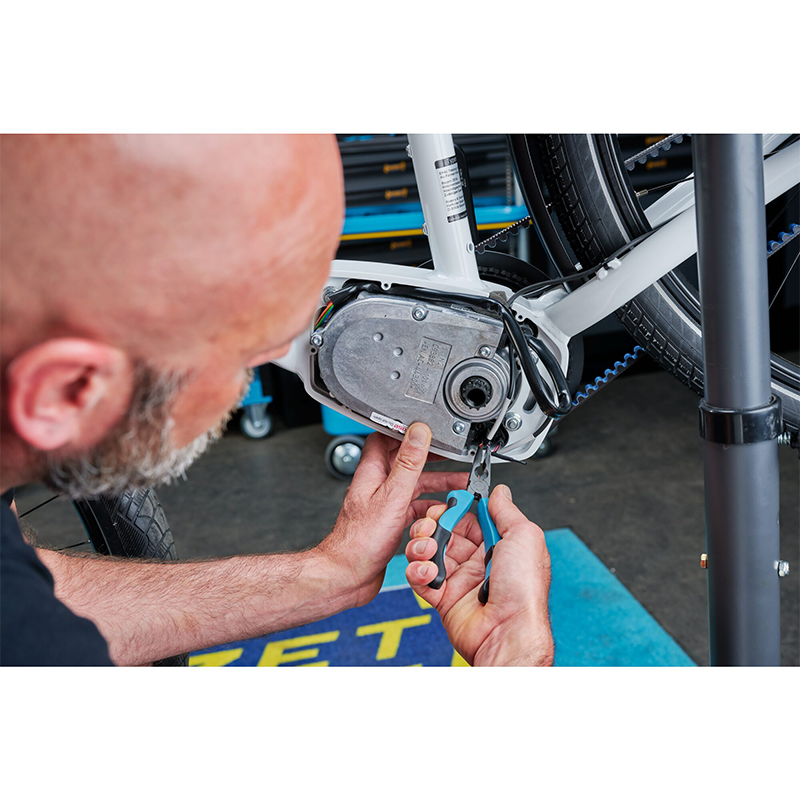 Hazet 1841MA-33 Snipe Nose Pliers, 205mm