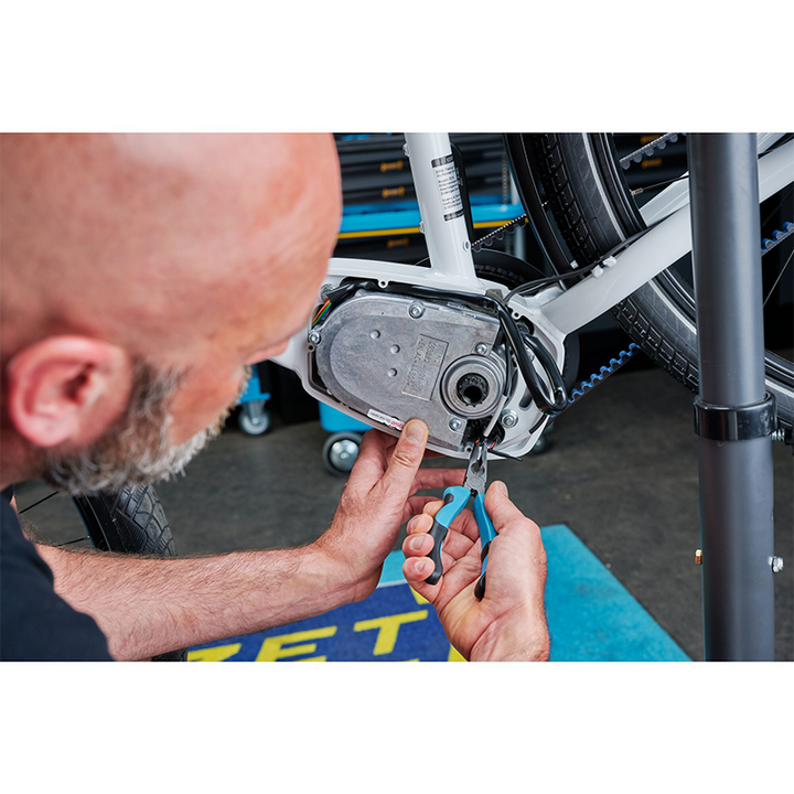 Hazet 1841MA-33 Snipe Nose Pliers, 205mm