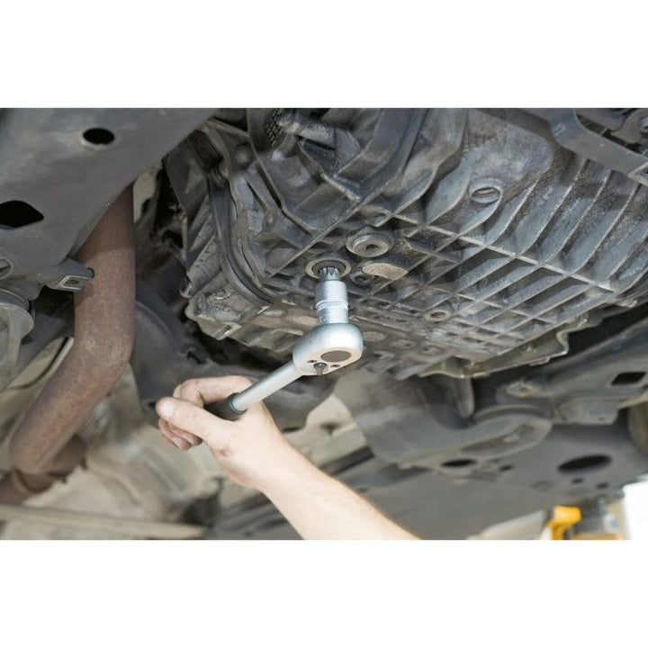 Hazet 2567-16 Oil Service Screwdriver Socket, M16 XZN with pin, 1/2" Square Drive