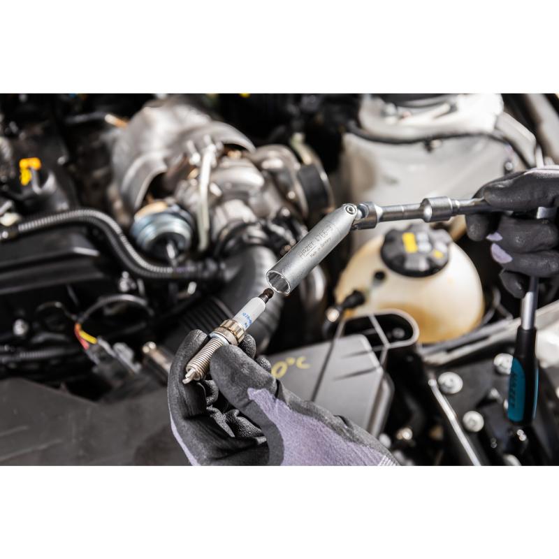 Hazet 4766-3 Spark Plug Wrench, 14mm 12-Point Profile, 3/8" Square Drive