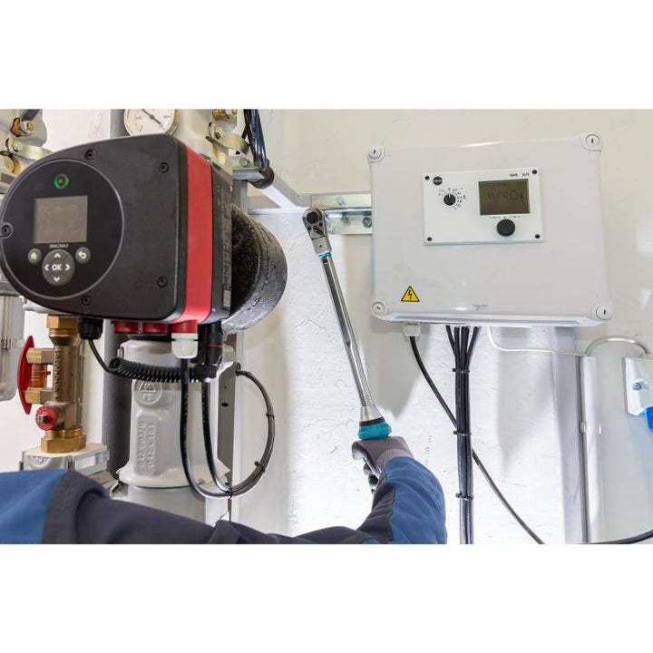 Hazet 5292-3CT Torque Wrench, 40-200 Nm, 14x18mm Insert Square