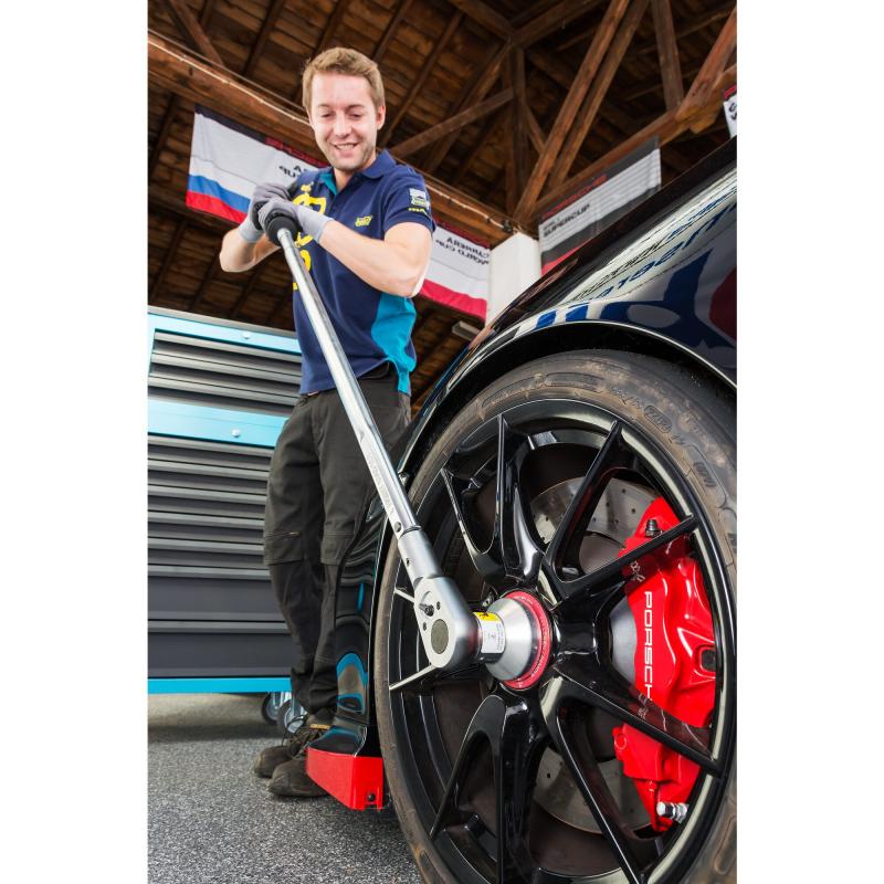 Hazet 6145-1CT Torque Wrench, 300-800 Nm, 20mm (3/4") Square