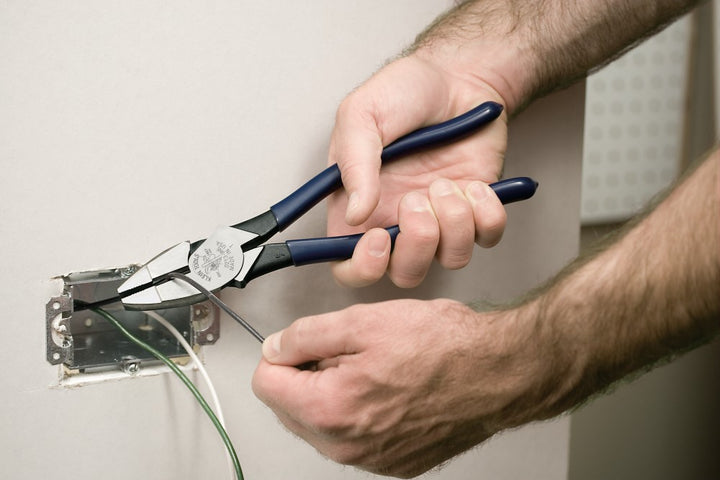 Klein Tools D213-9NE High Leverage Pliers, New England Nose, 9-Inch, Side Cutters