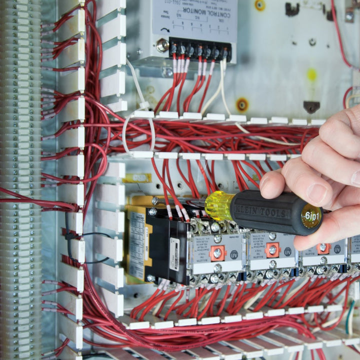 Klein Tools 32560 6-in-1 Screwdriver / Nut Driver, Extended Reach