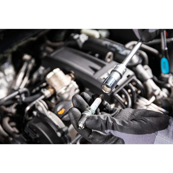 Hazet 880AMGT-1 Spark Plug Socket, 10mm (3/8") Square Drive, 16mm(5/8") Hex