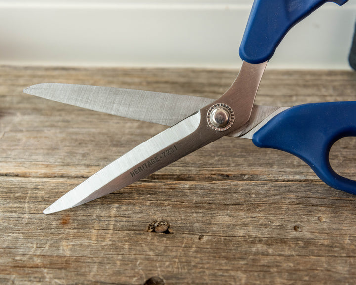 Heritage Cutlery 7231 9 1/4'' SS Bent Poultry Shear/Straight Top Handle/ Self Opening