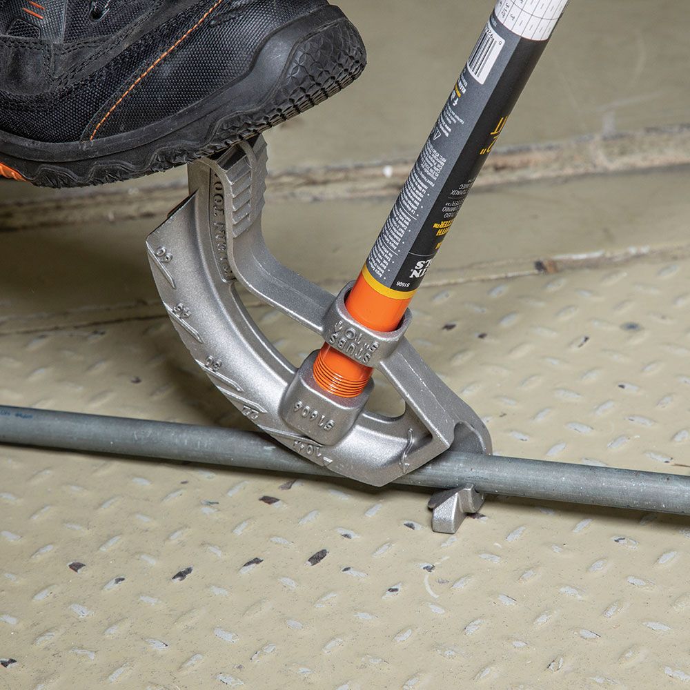 Klein Tools 51607 Aluminum Conduit Bender 3/4-Inch EMT, Wide Foot Pedal, Benchmark Symbols and  Angle Setter Technology