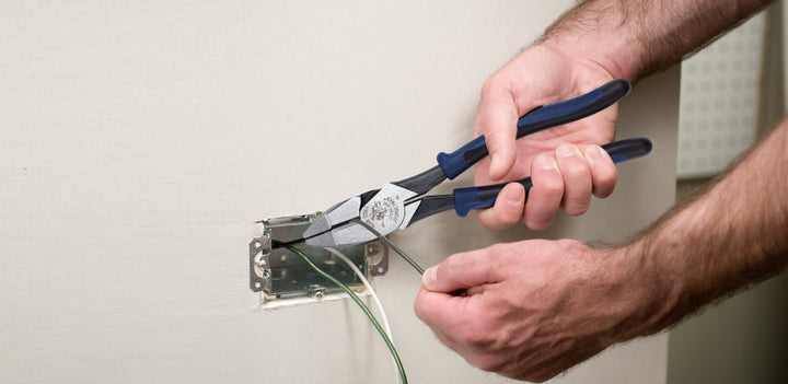 Klein Tools J2000-9NE Side Cutter Linemans Pliers, High Leverage 9-Inch Pliers Cut ACSR, Screws, Nails, Wire