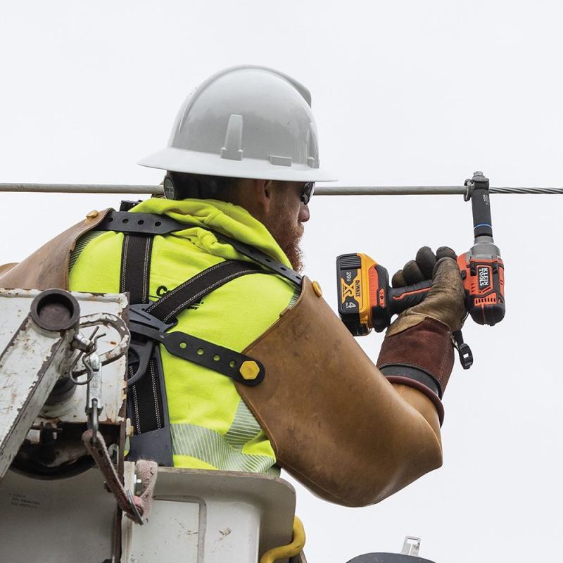 Klein Tools BAT20CW1 Battery-Operated Compact Impact Wrench, 1/2-Inch Detent Pin, Full Kit