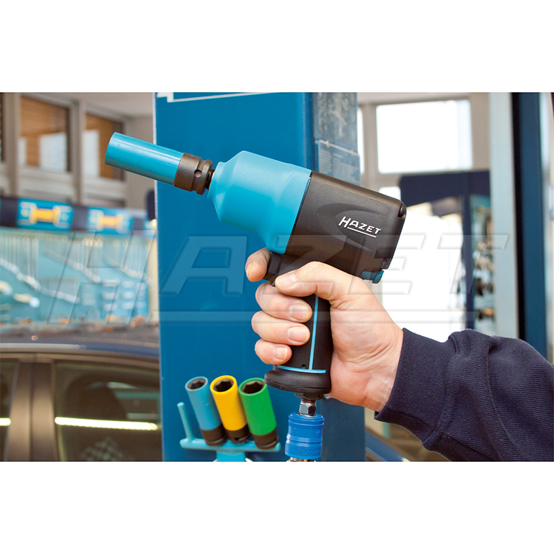 Hazet 9012EL-SPC/4 Pneumatic Impact Wrench with Assortment, 1700 Nm, 1/2", 4 Pc.