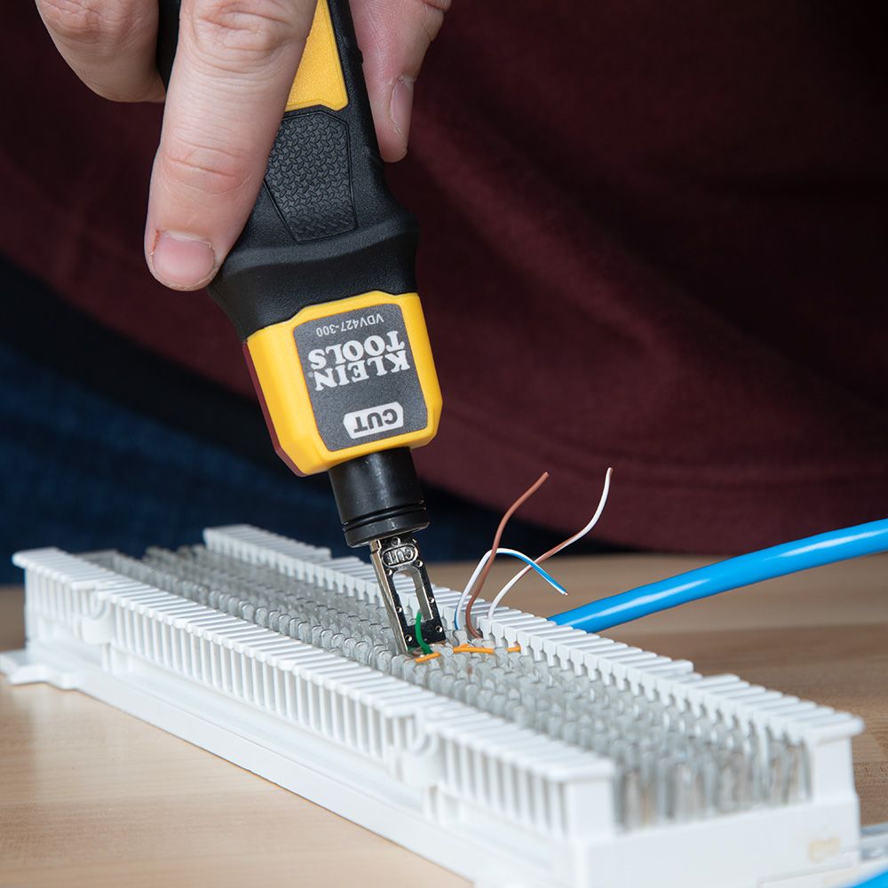 Klein Tools VDV427-300  Impact Punchdown Tool, 66/110 Blade, Spring-Loaded, MIM with Bayonet-Style, Twist-and-Lock Socket, DATA Punchdown