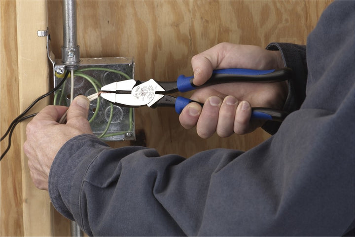 Klein Tools J2000-9NE Side Cutter Linemans Pliers, High Leverage 9-Inch Pliers Cut ACSR, Screws, Nails, Wire