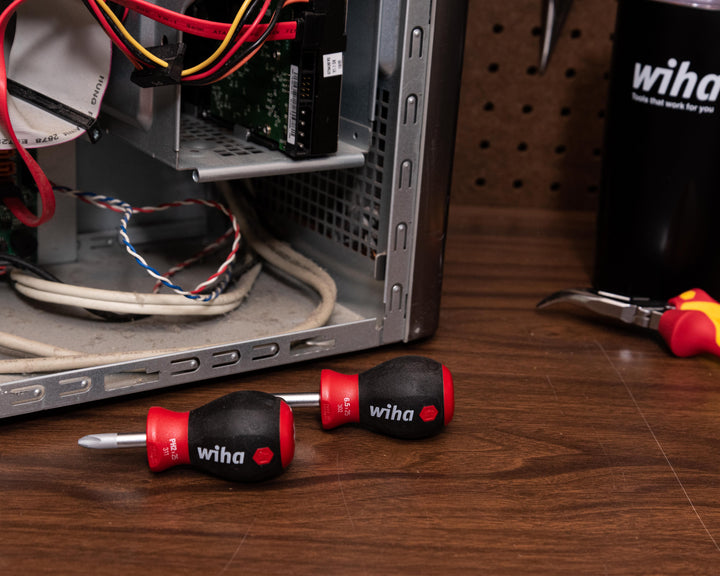 Wiha Tools 31191 SoftFinish Stubby Slotted 6.5mm/Phillips #2 Screwdrivers, 2 Pc. Set